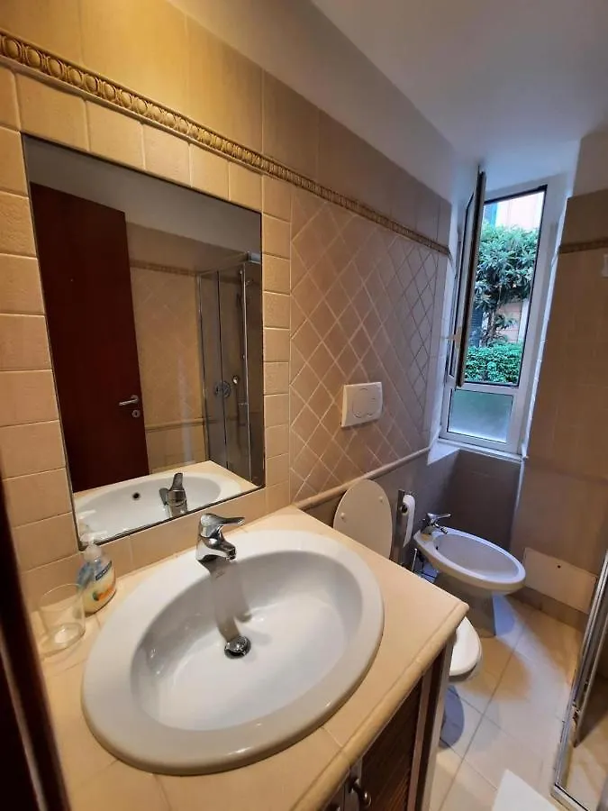 A Sardinian In Rome Apartment